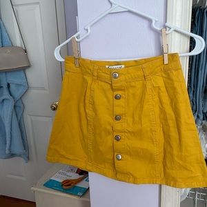 yellow skirt